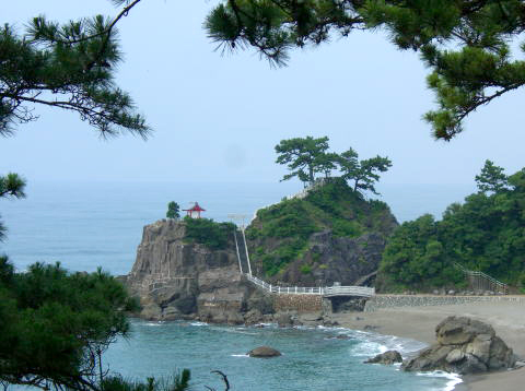 桂浜の竜宮
